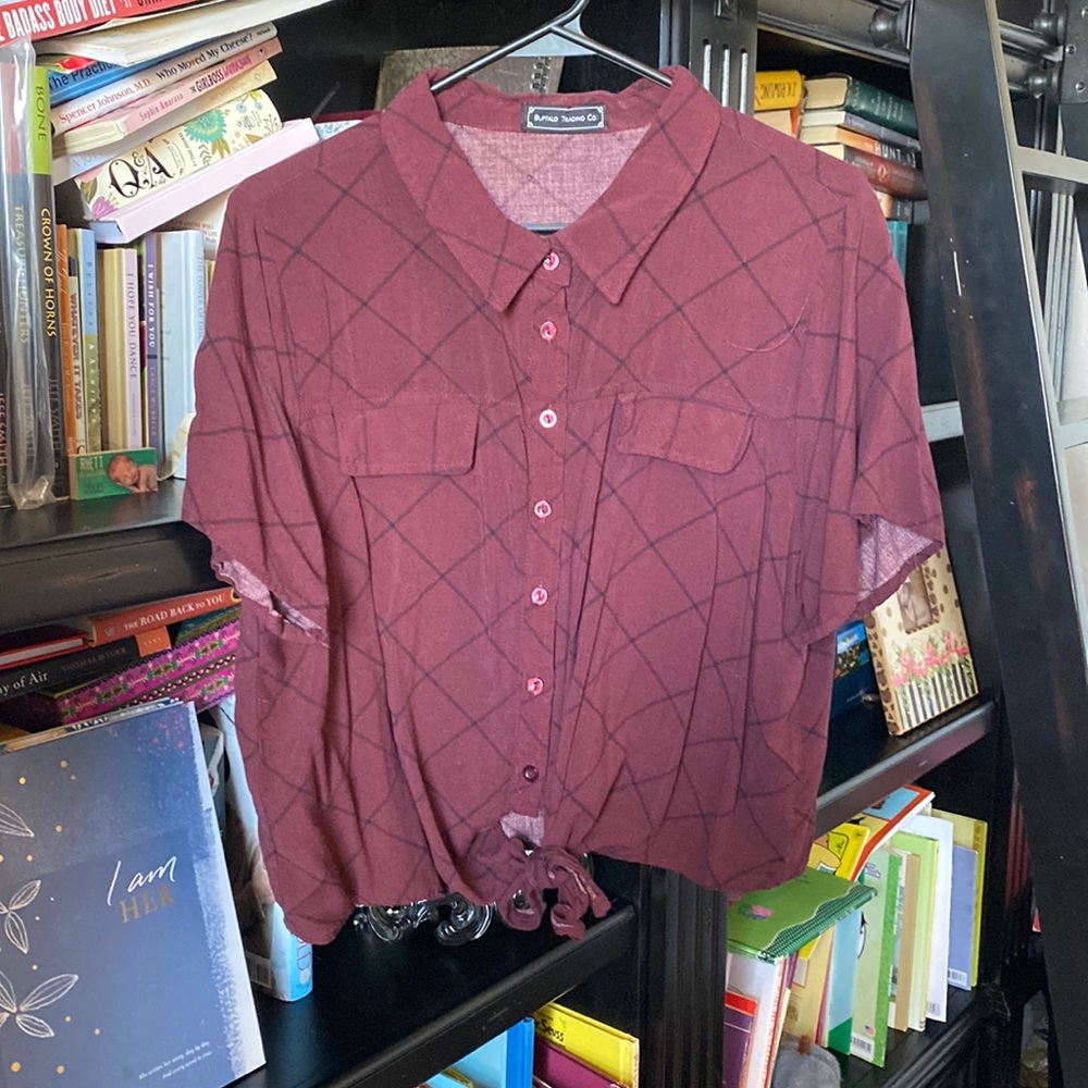 Boutique tie front top
